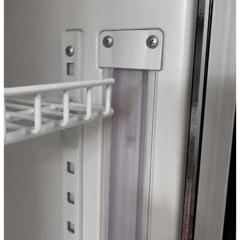 Expositores 1 puerta Kuma